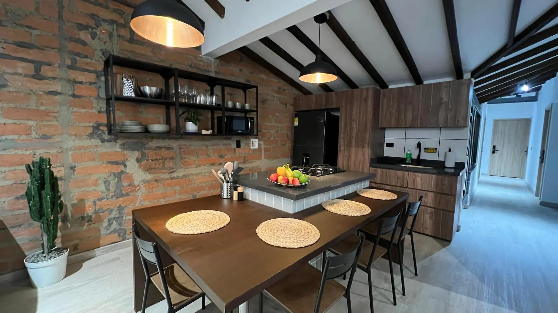 Stylish 5-Br Apartment In Medellin'S Trendiest Spot, Walk Everywhere! Colombia