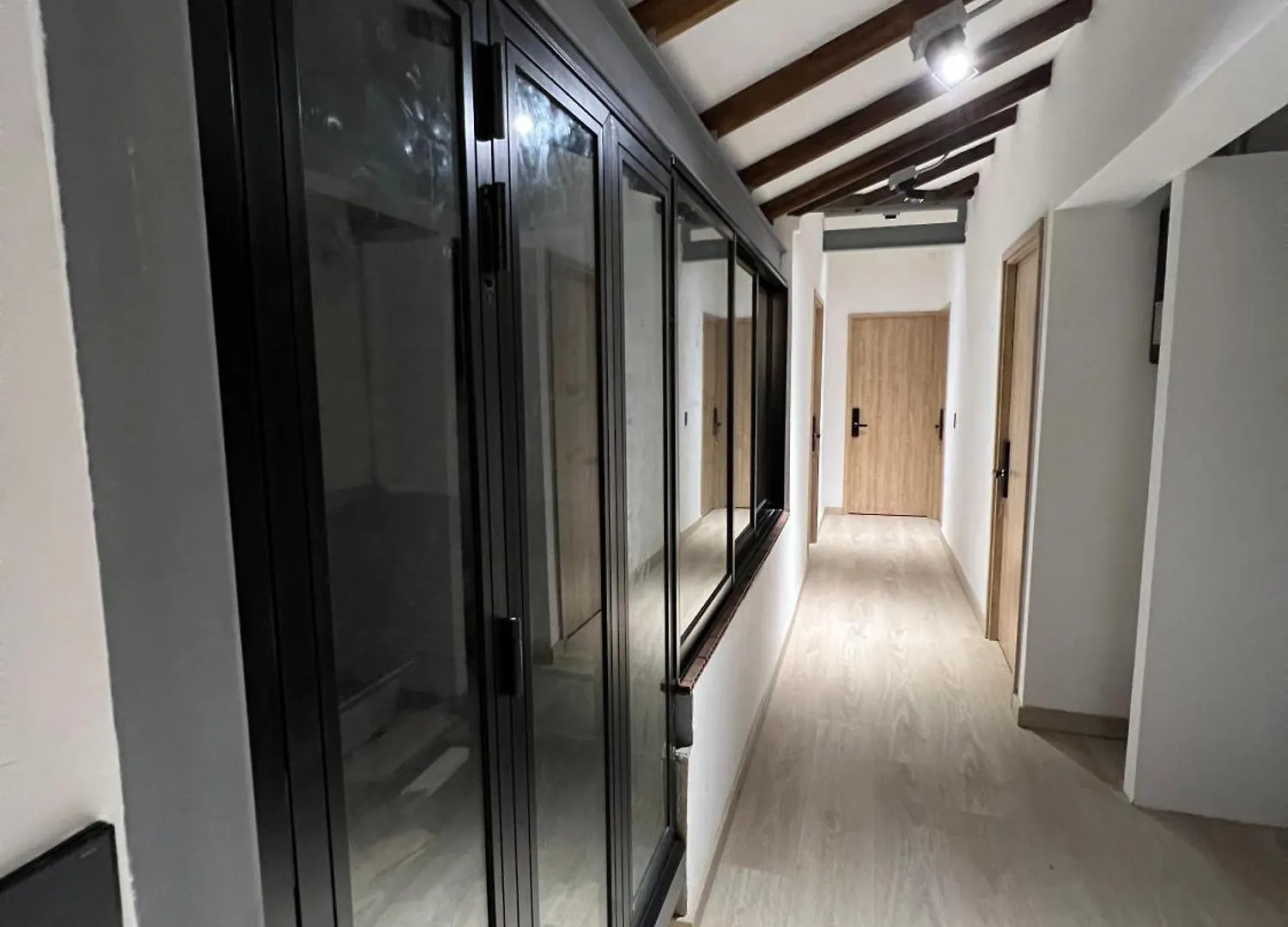 Stylish 5-Br Apartment In Medellin'S Trendiest Spot, Walk Everywhere! 哥伦比亚